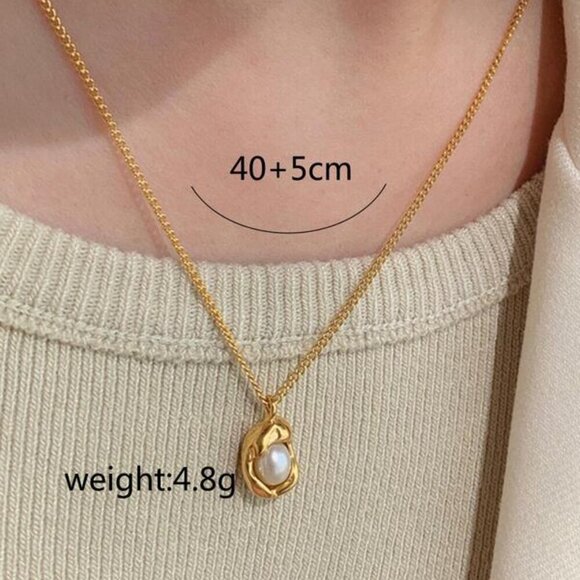 Baroque Pearl Pendant Necklace – 18K Gold Filled - Picture 4 of 4